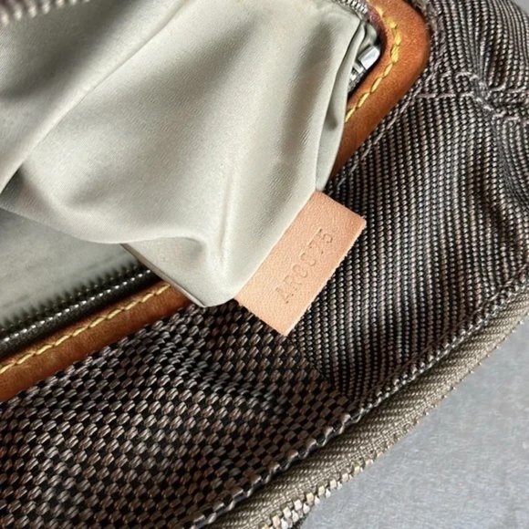 Louis Vuitton Archer Terre Damier Geant Belt Bag - Picture 12 of 13